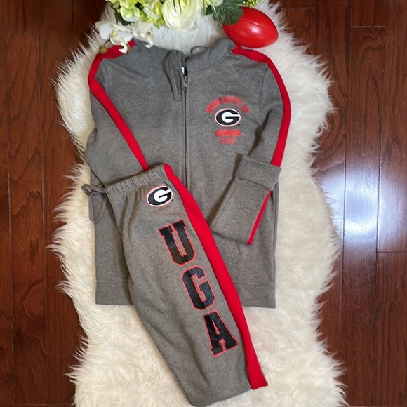PINK Victoria's Secret Sweaters - Victoria's Secret PINK  Collegiate Collection Sweatshirt & Sweat-pant Set - UGA
